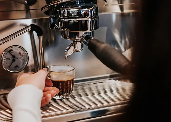 Mercure Centre Port 4*