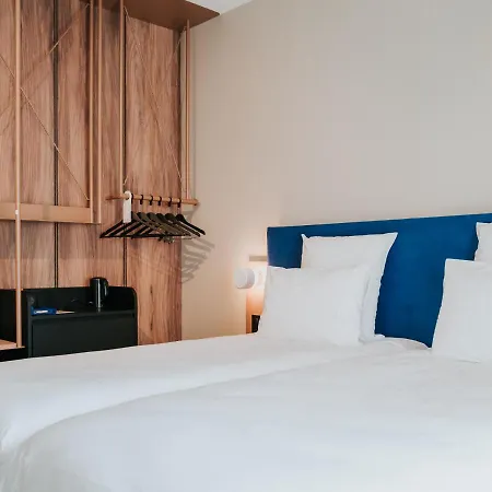 酒店 Mercure Centre Port 4*