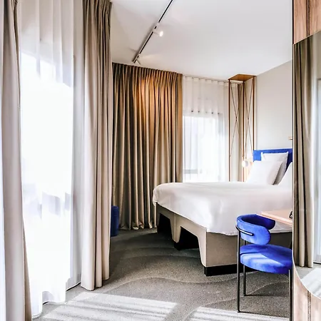Mercure Centre Port