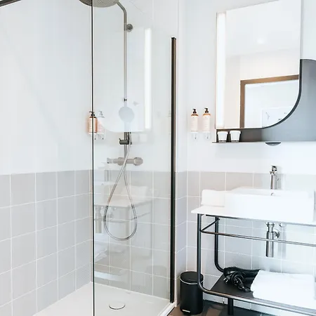 酒店 Mercure Centre Port 4*