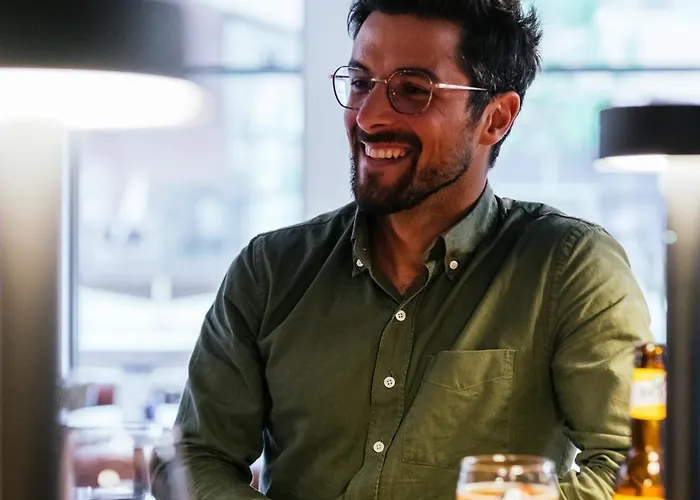 Mercure Centre Port Hotel 4*